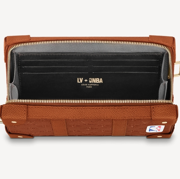 Mens LV X NBA Soft Trunk Wearable Wallet - Picture 4 of 16